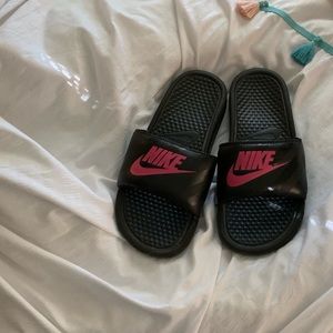 Nike Women’s Benassi Slide Sandals